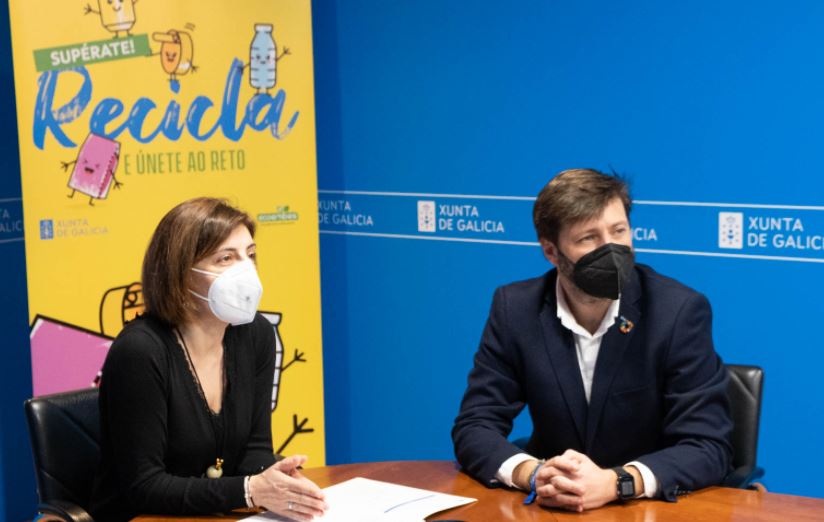 La Xunta y Ecoembes retan a 13 municipios a aumentar un 10% la recogida del contenedor amarillo