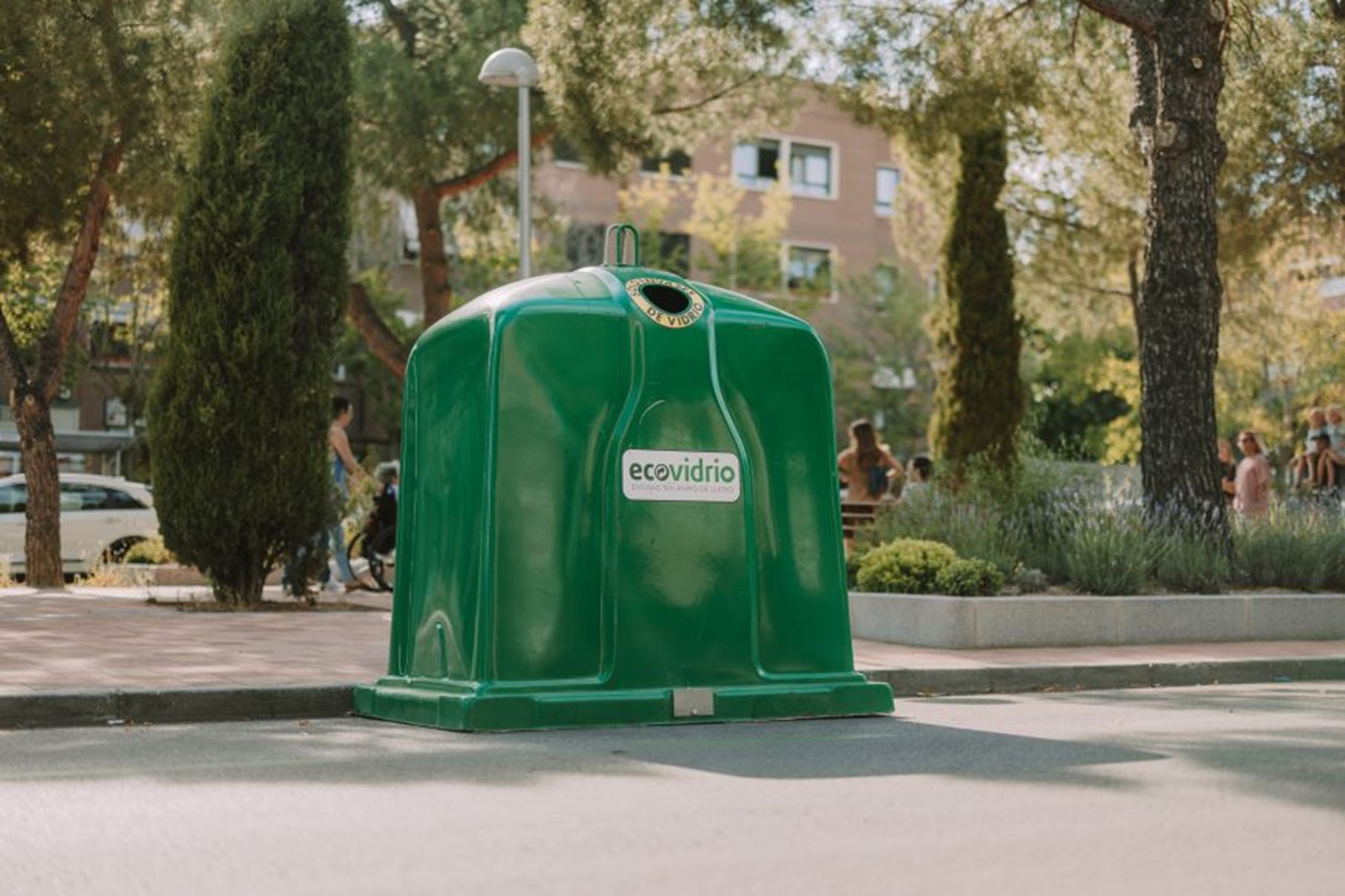 Iglú verde para envases de vidrio