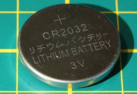 Investigadores encuentran la forma de generar nuevas baterías de litio a partir de teléfonos usados