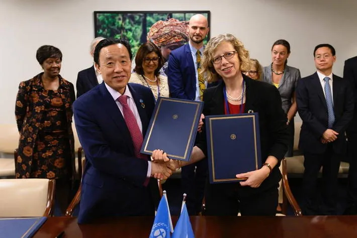La FAO y el PNUMA fortalecen su colaboración con un nuevo memorando de entendimiento